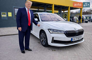 Лифтбек Skoda Superb 2024 в Днепре