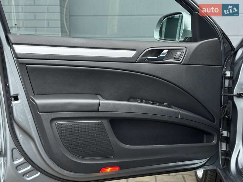 Універсал Skoda Superb 2011 в Луцьку