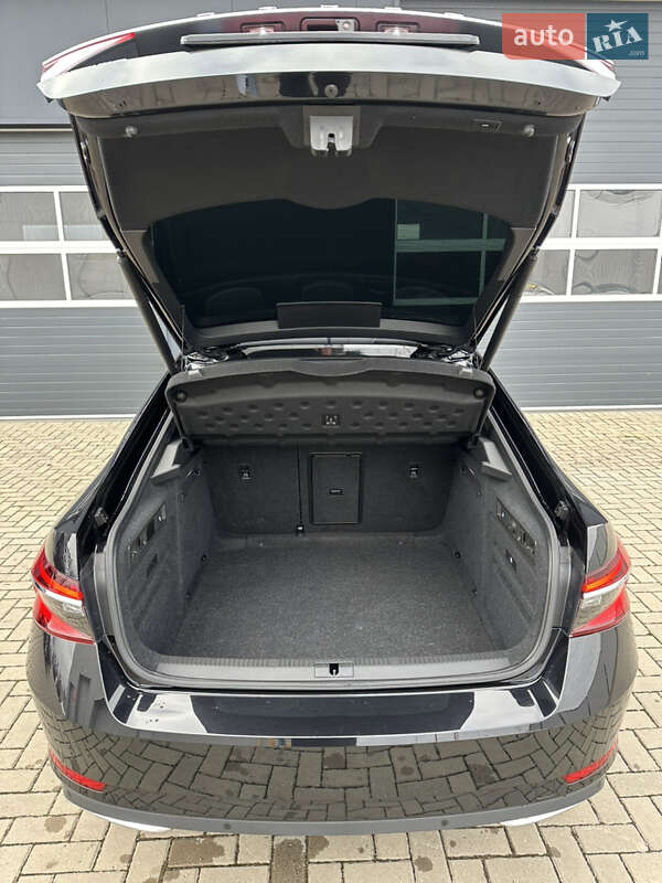 Ліфтбек Skoda Superb 2023 в Мукачевому