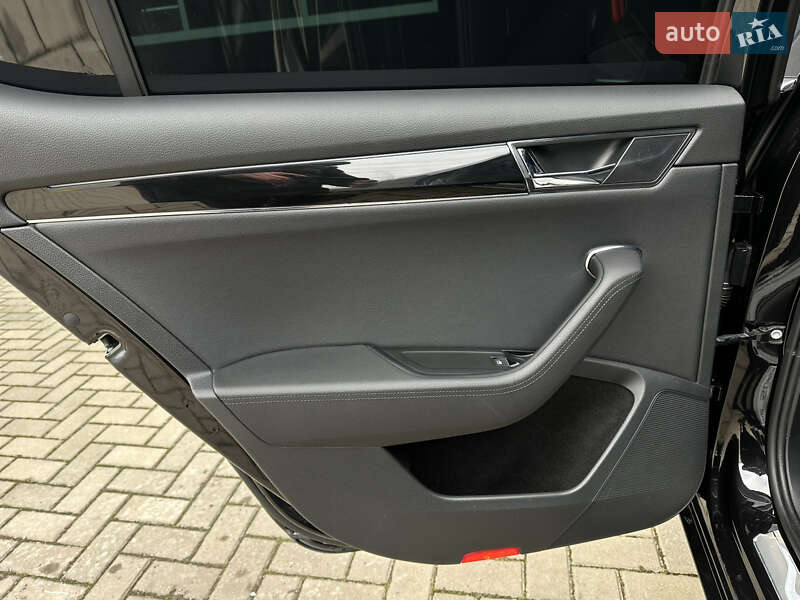 Ліфтбек Skoda Superb 2023 в Мукачевому