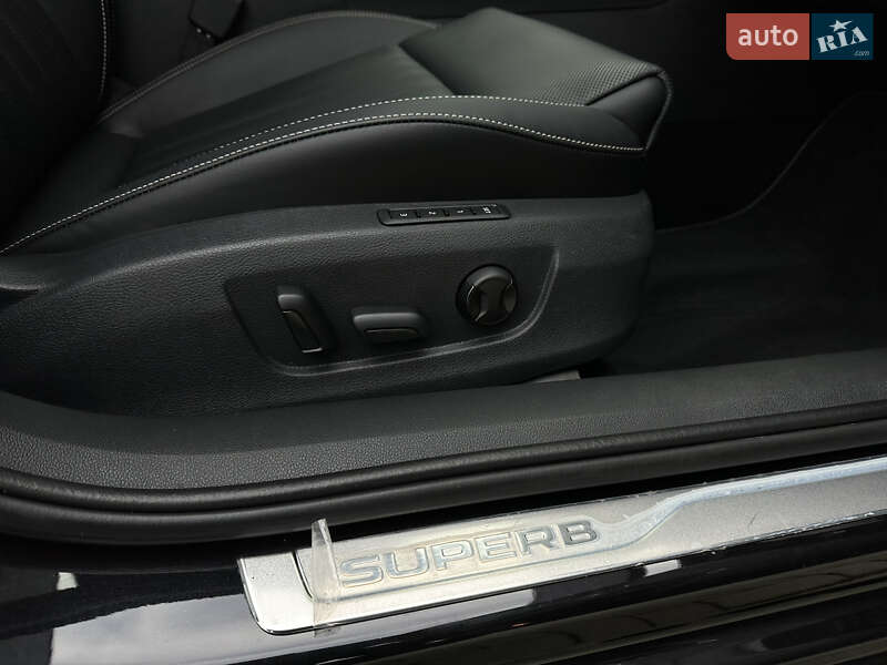 Ліфтбек Skoda Superb 2023 в Мукачевому