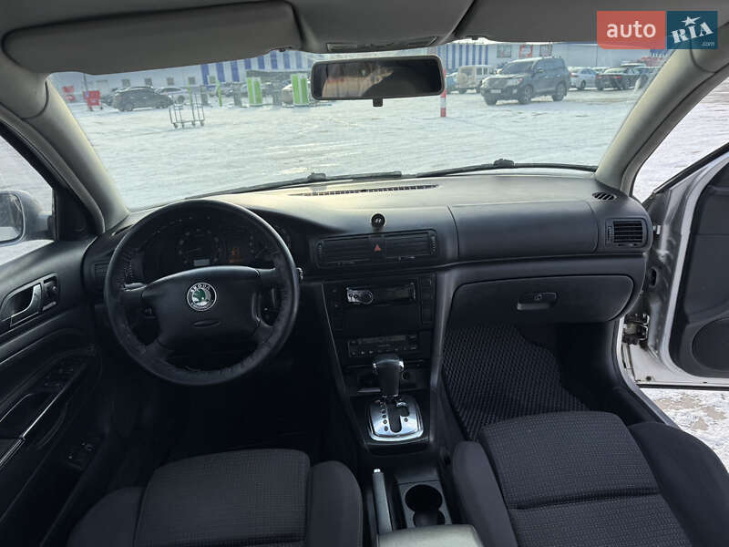 Лифтбек Skoda Superb 2004 в Одессе