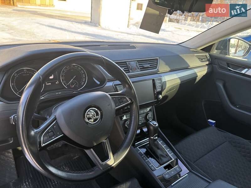 Лифтбек Skoda Superb 2017 в Киеве