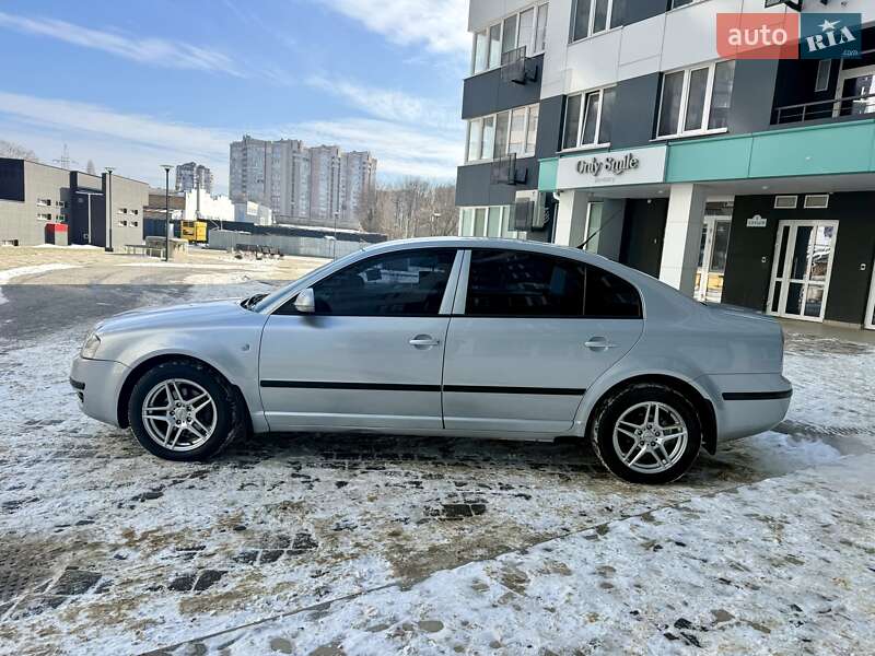 Лифтбек Skoda Superb 2007 в Одессе