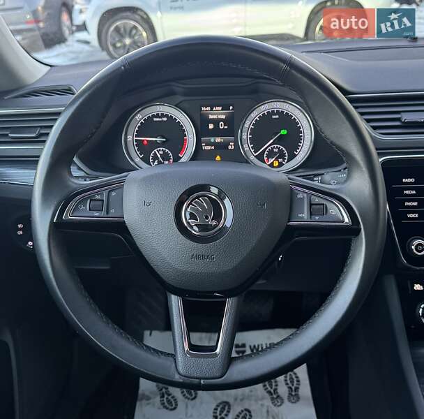 Лифтбек Skoda Superb 2019 в Киеве