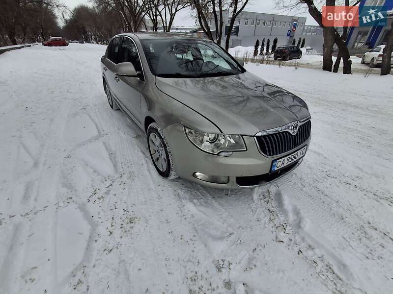 Ліфтбек Skoda Superb 2012 в Черкасах