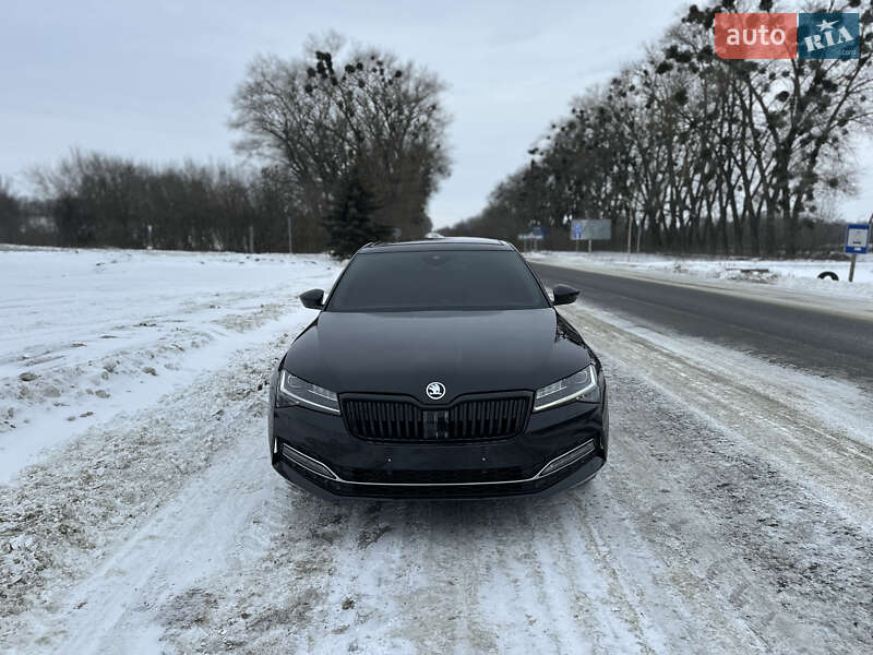 Лифтбек Skoda Superb 2019 в Киеве