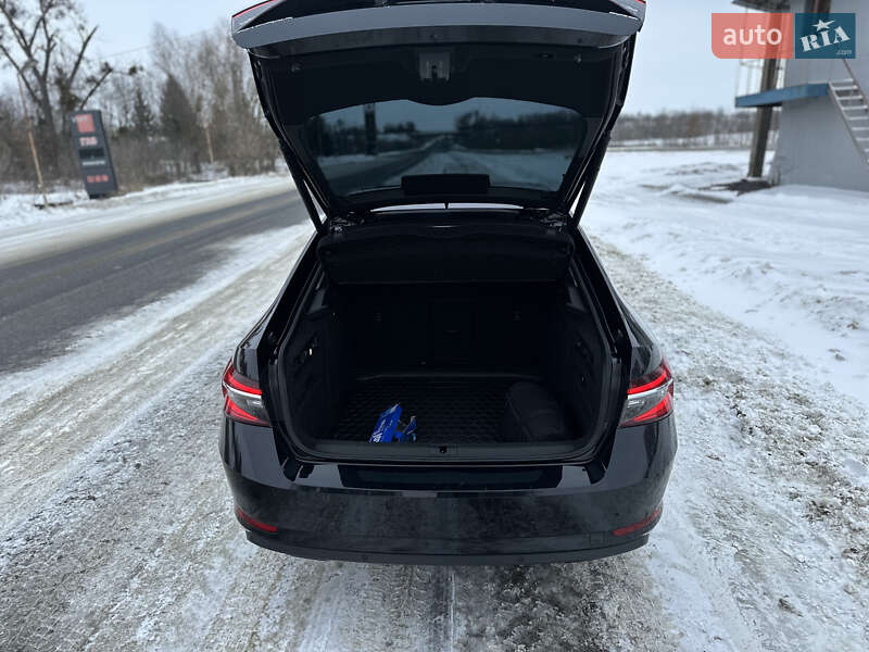 Лифтбек Skoda Superb 2019 в Киеве
