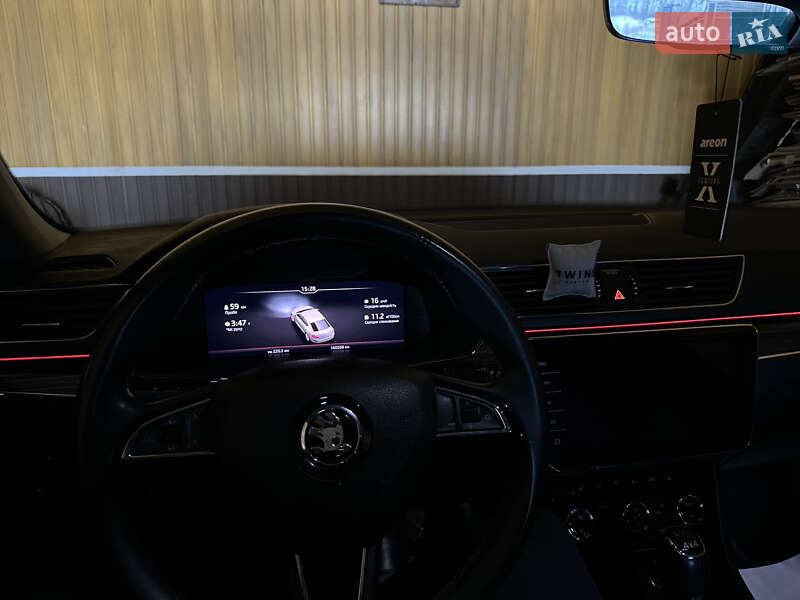 Лифтбек Skoda Superb 2019 в Киеве