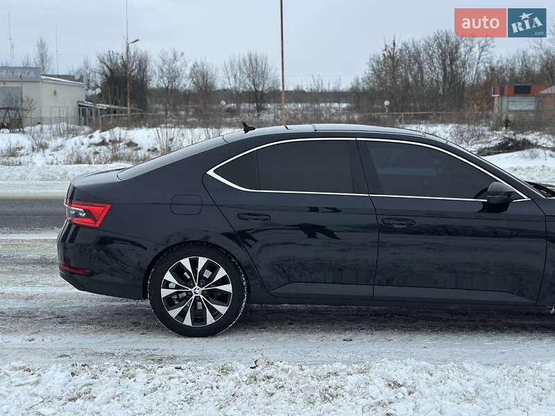 Лифтбек Skoda Superb 2019 в Киеве