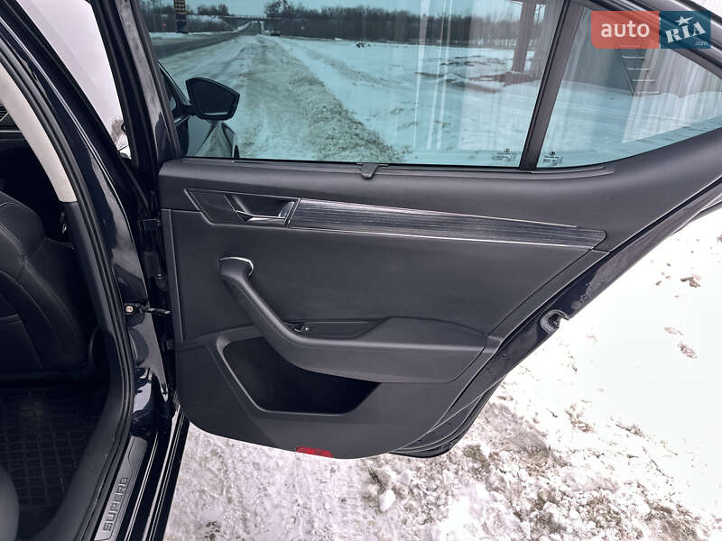 Лифтбек Skoda Superb 2019 в Киеве