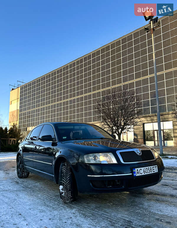 Лифтбек Skoda Superb 2005 в Луцке