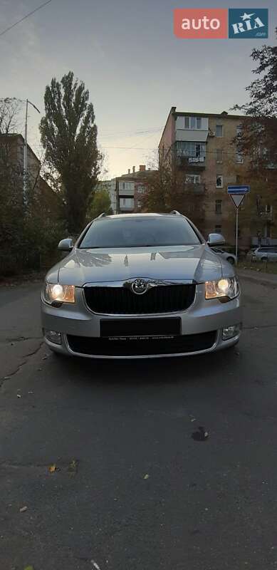 Универсал Skoda Superb 2012 в Киеве
