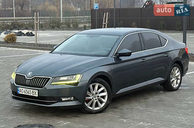Лифтбек Skoda Superb 2016 в Мукачево