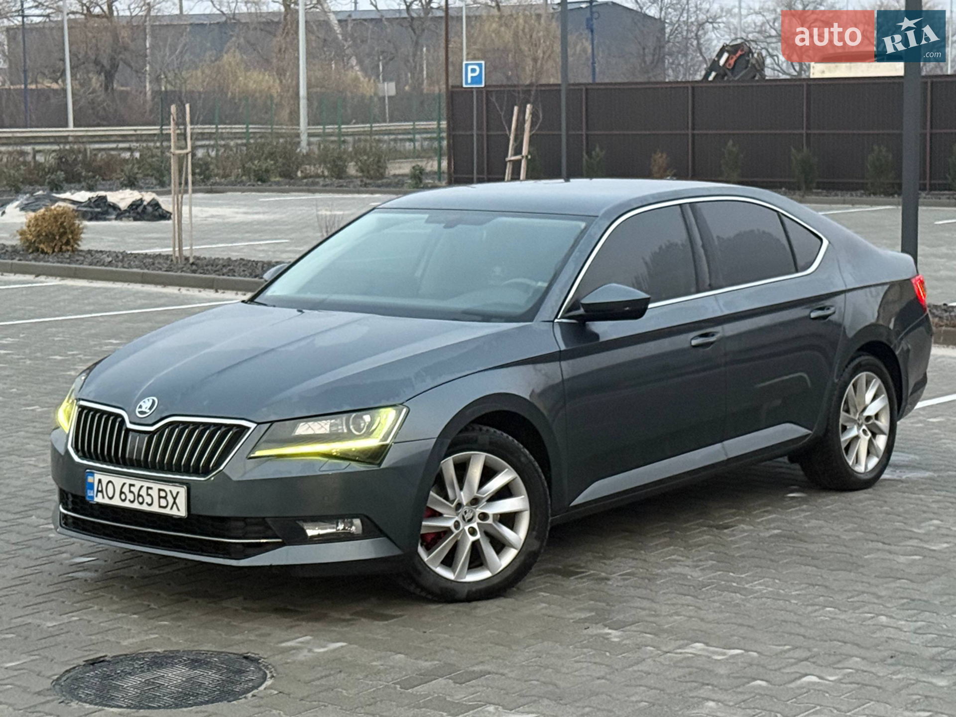 2016 Skoda Superb - мініатюра 2