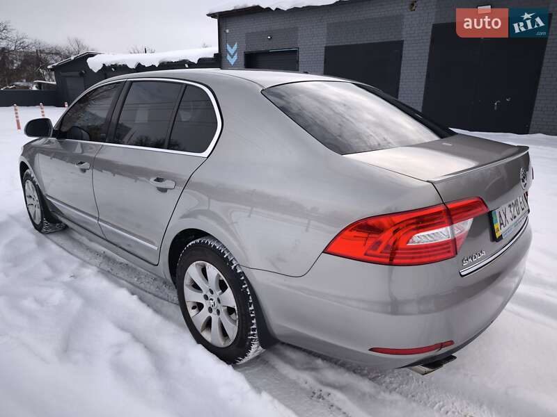 Лифтбек Skoda Superb 2014 в Киеве