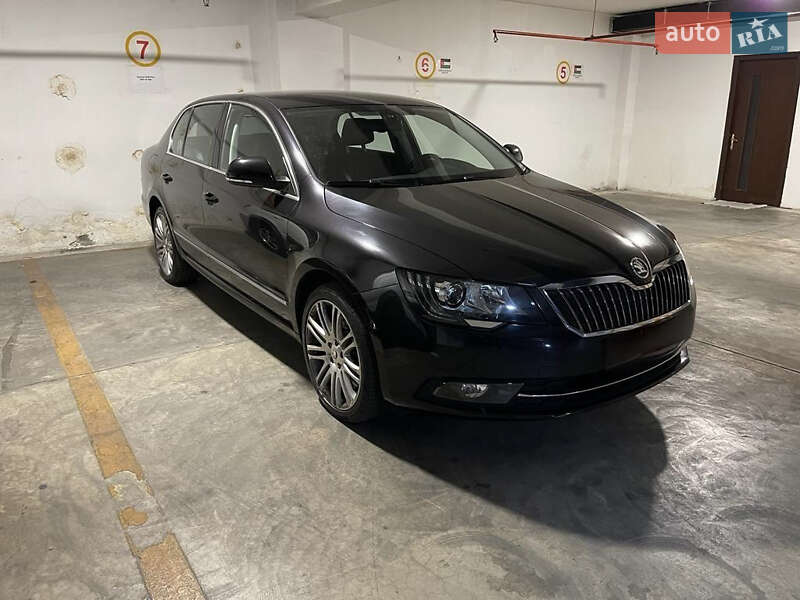 Лифтбек Skoda Superb 2014 в Киеве