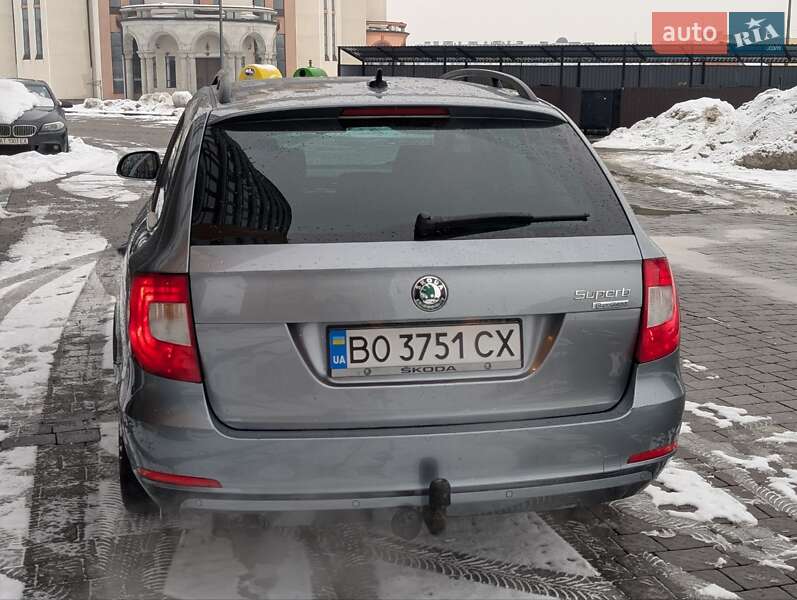 Универсал Skoda Superb 2011 в Ивано-Франковске