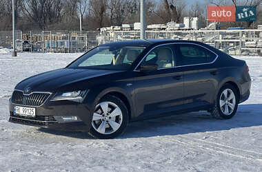 Ліфтбек Skoda Superb 2016 в Чернівцях