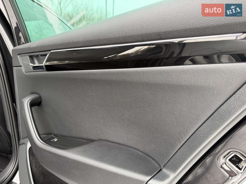 Лифтбек Skoda Superb 2017 в Дрогобыче