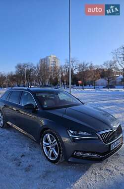 Универсал Skoda Superb 2019 в Черкассах