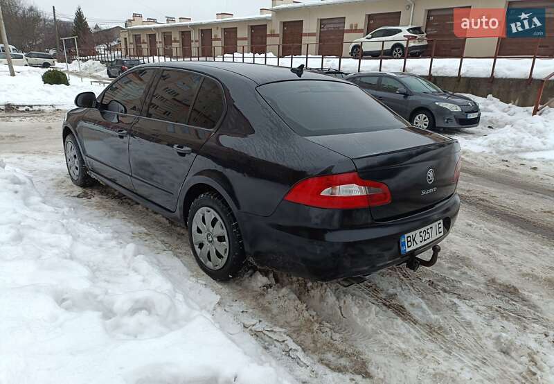 Лифтбек Skoda Superb 2011 в Ровно