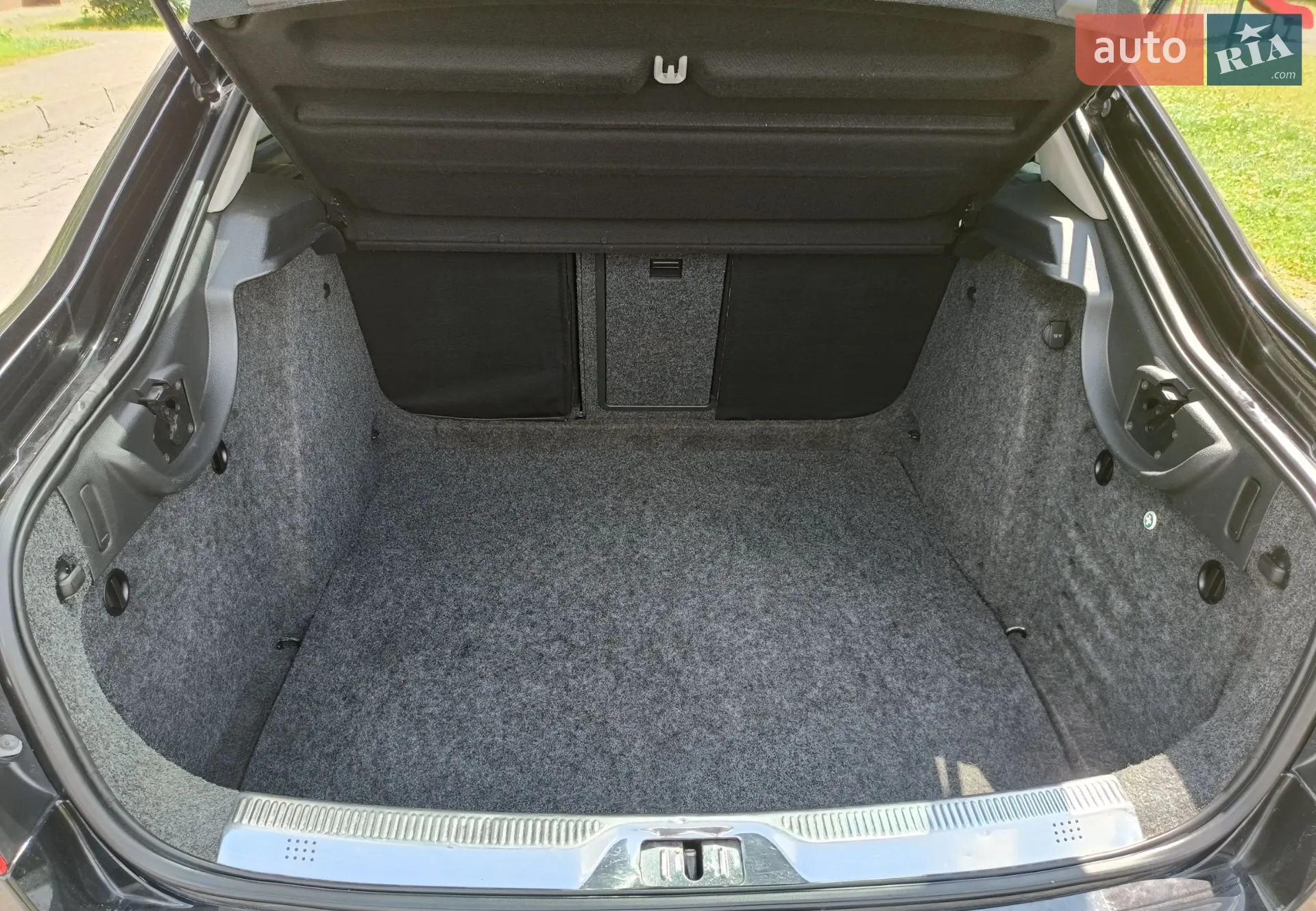 2011 Skoda Superb - мініатюра 12