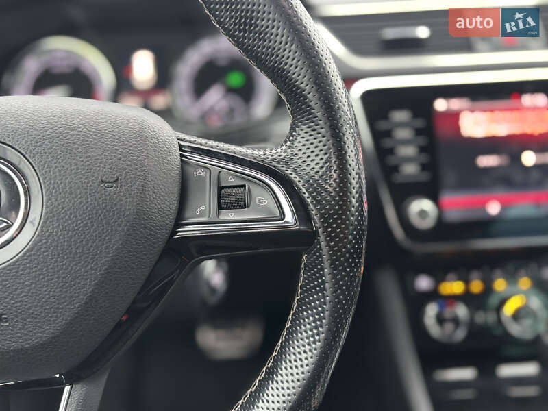 Універсал Skoda Superb 2017 в Ужгороді