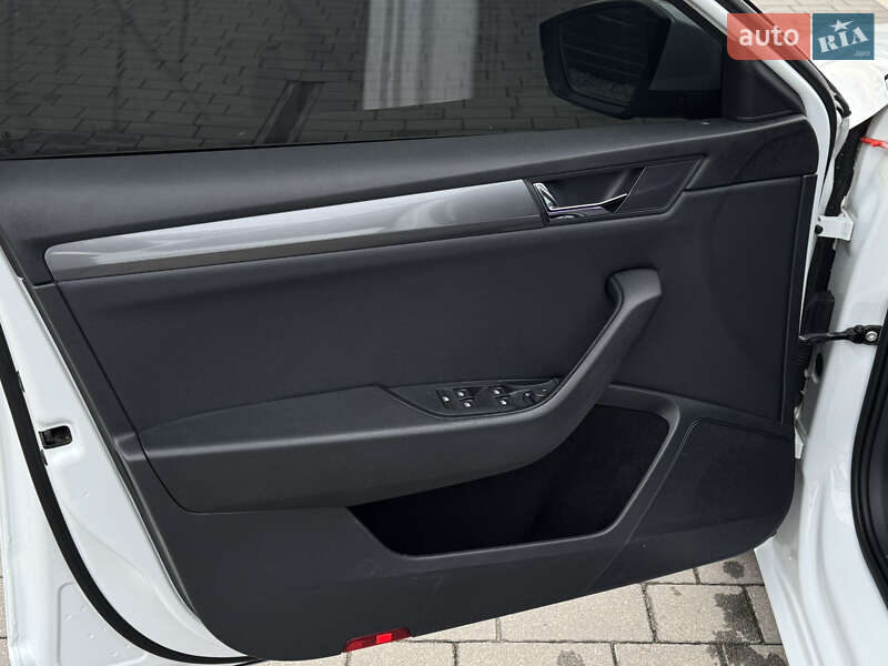 Ліфтбек Skoda Superb 2016 в Мукачевому