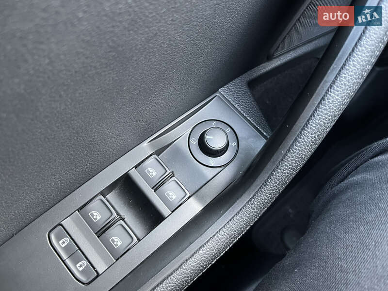 Універсал Skoda Superb 2021 в Хоролі