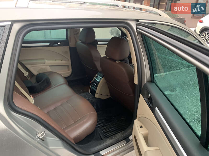 Универсал Skoda Superb 2010 в Киеве