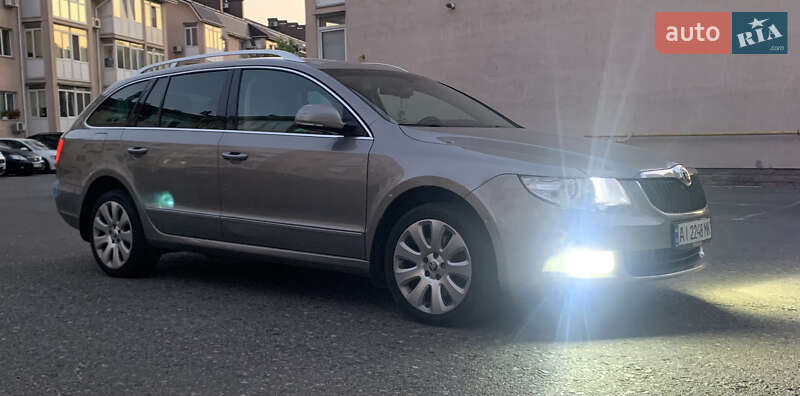 Универсал Skoda Superb 2010 в Киеве