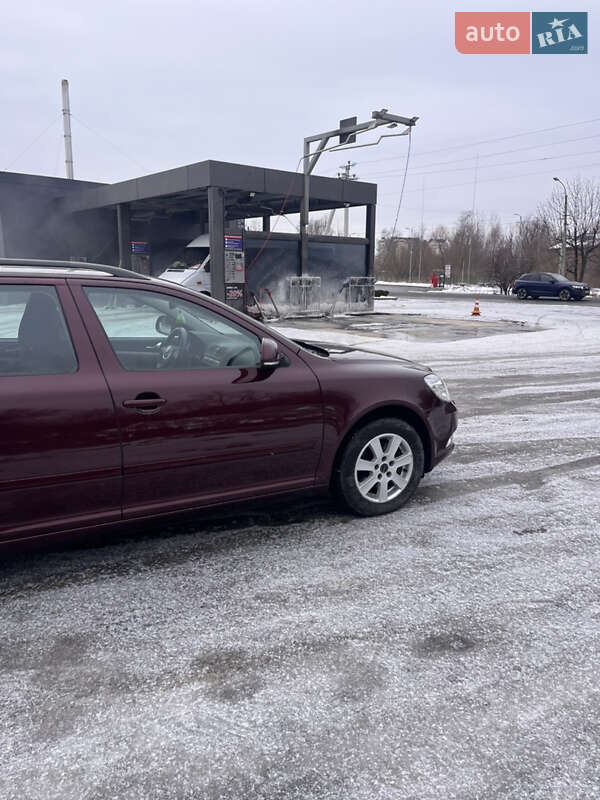 Универсал Skoda Superb 2009 в Надворной фото 7 Универсал Skoda Superb 2009 в Надворной