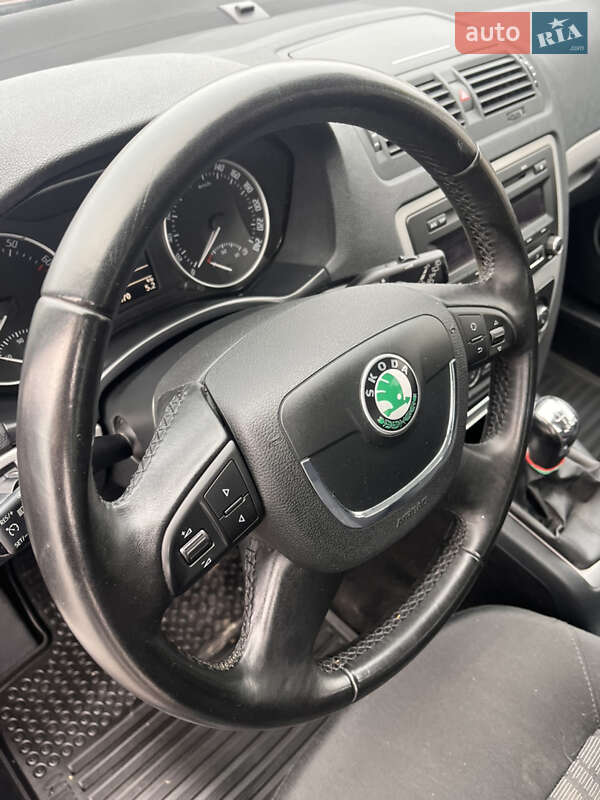Универсал Skoda Superb 2009 в Надворной фото 11 Универсал Skoda Superb 2009 в Надворной