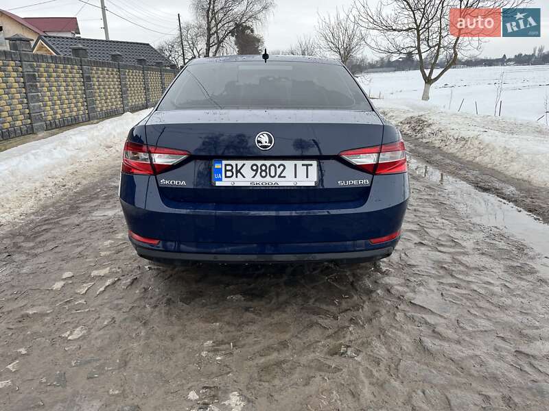 Лифтбек Skoda Superb 2017 в Дубно