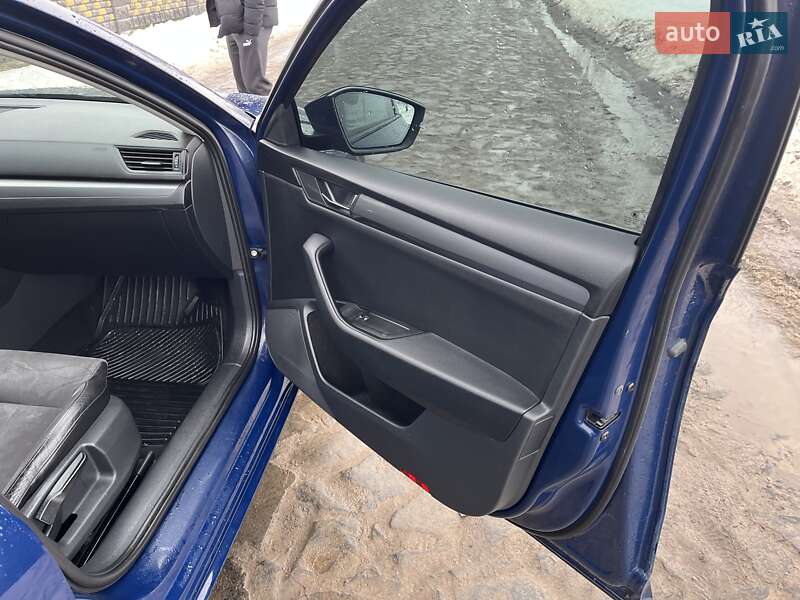 Лифтбек Skoda Superb 2017 в Дубно