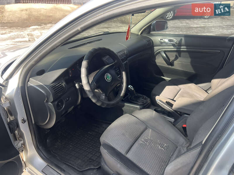 Лифтбек Skoda Superb 2005 в Львове