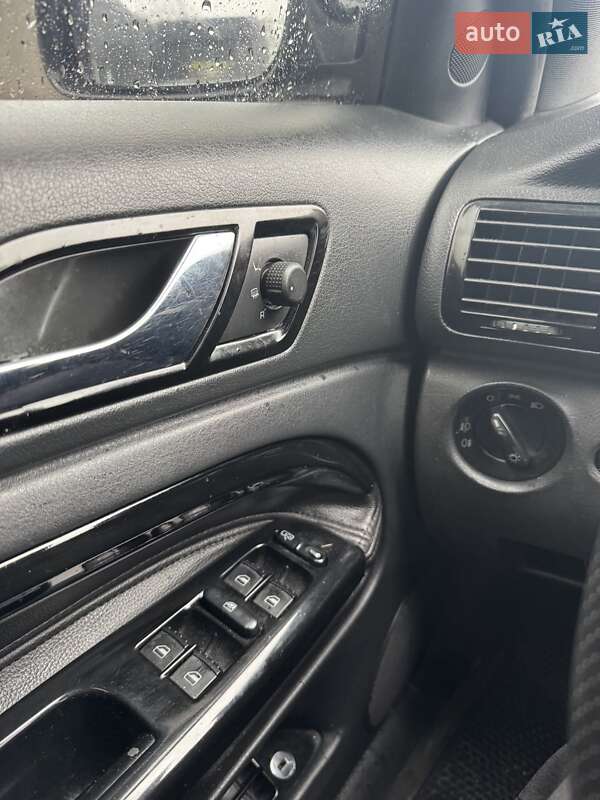 Лифтбек Skoda Superb 2005 в Запорожье