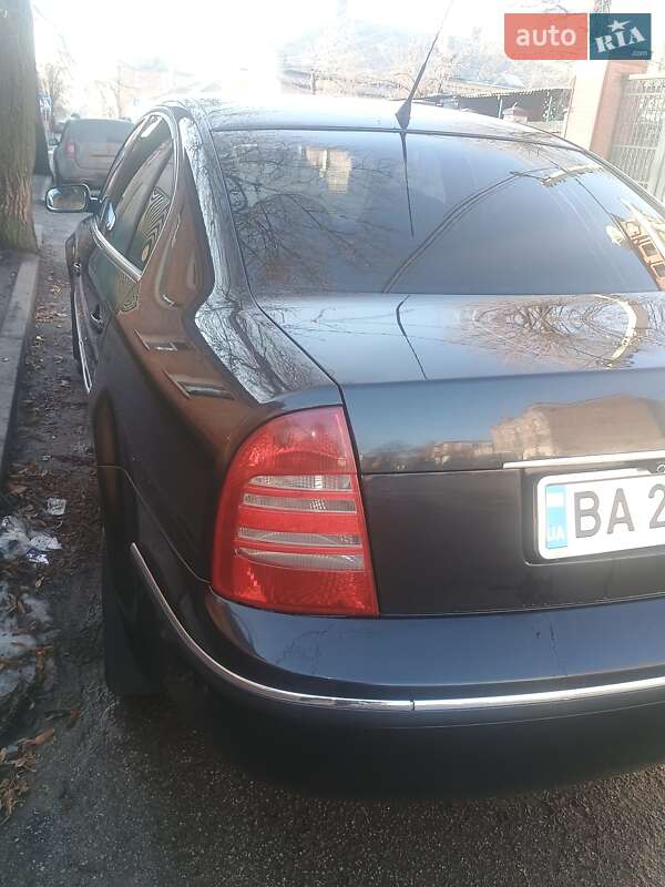 Лифтбек Skoda Superb 2004 в Кропивницком фото 13 Лифтбек Skoda Superb 2004 в Кропивницком