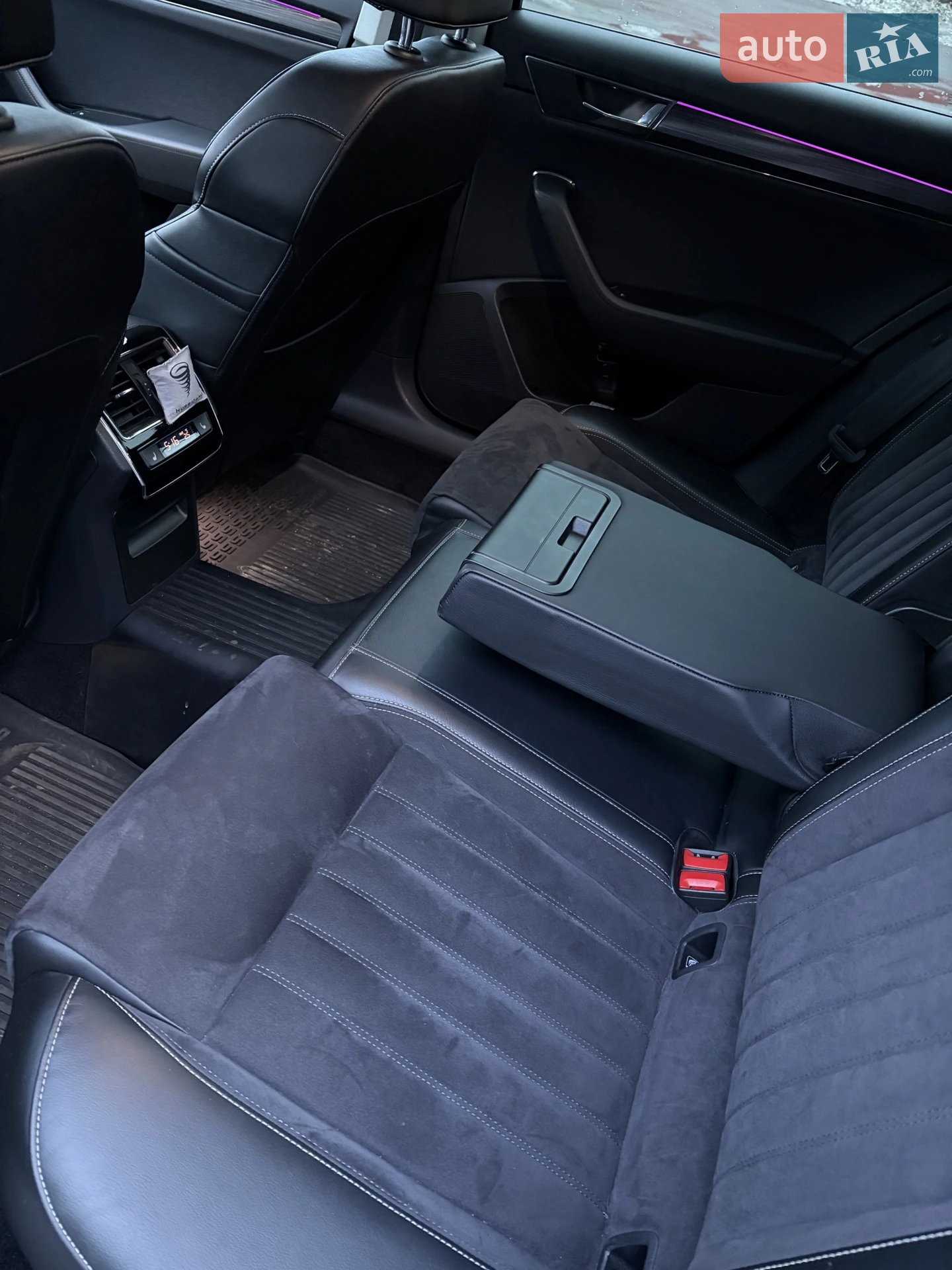 2019 Skoda Superb - мініатюра 8