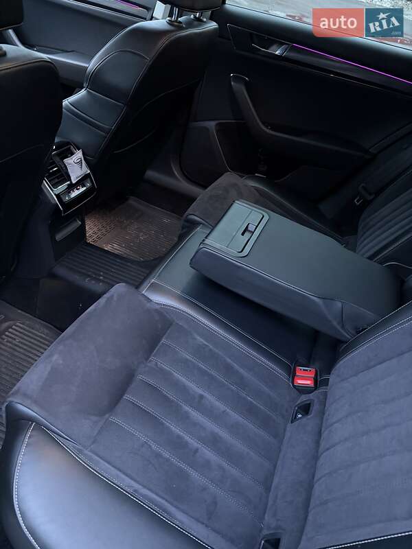 Ліфтбек Skoda Superb 2019 в Львові