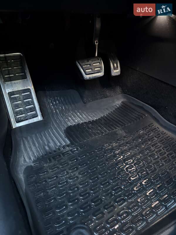 Ліфтбек Skoda Superb 2019 в Львові