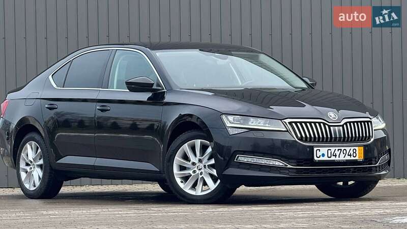 Лифтбек Skoda Superb 2022 в Стрые