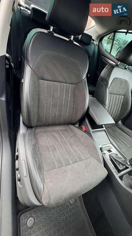 Лифтбек Skoda Superb 2022 в Стрые