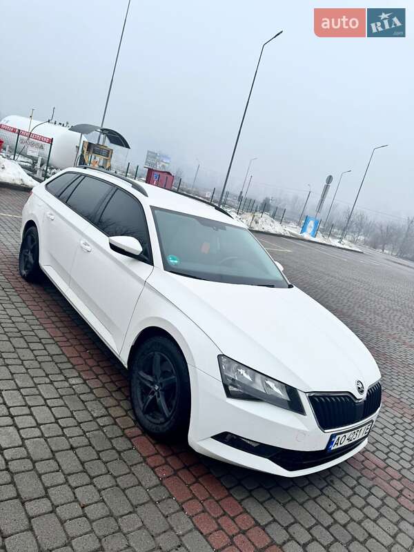 Универсал Skoda Superb 2019 в Тячеве фото 3 Универсал Skoda Superb 2019 в Тячеве