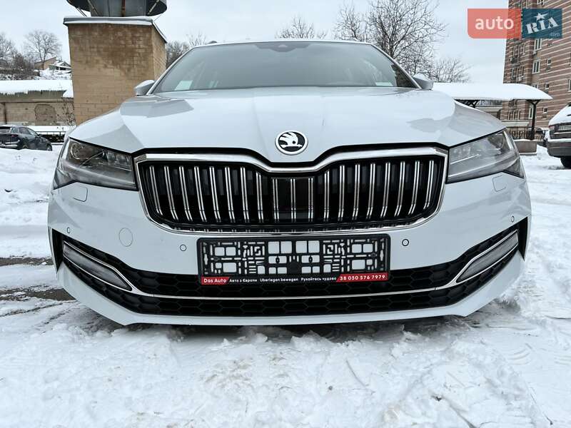 Универсал Skoda Superb 2023 в Киеве фото 31 Универсал Skoda Superb 2023 в Киеве
