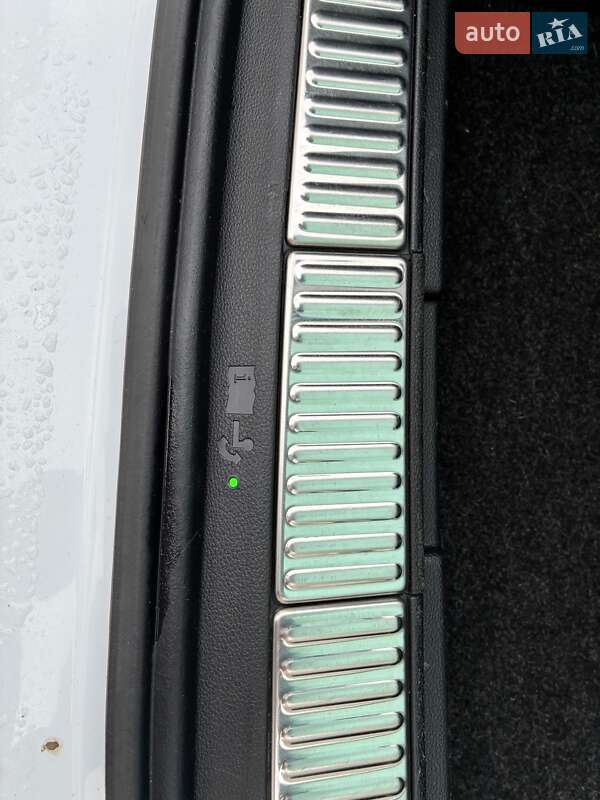 Универсал Skoda Superb 2023 в Киеве фото 43 Универсал Skoda Superb 2023 в Киеве