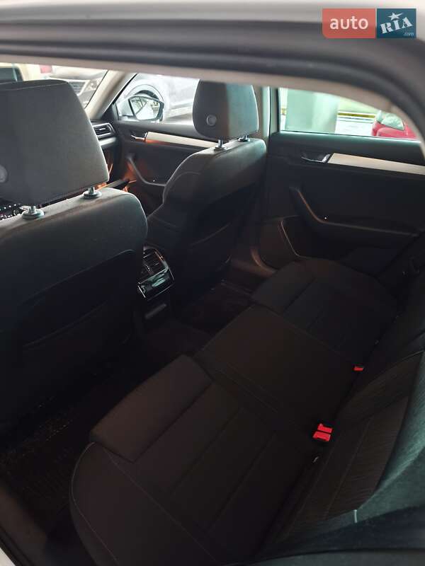 Универсал Skoda Superb 2015 в Киеве