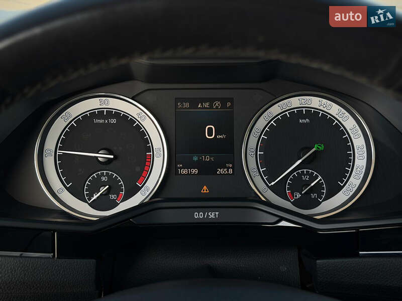 Лифтбек Skoda Superb 2020 в Киеве