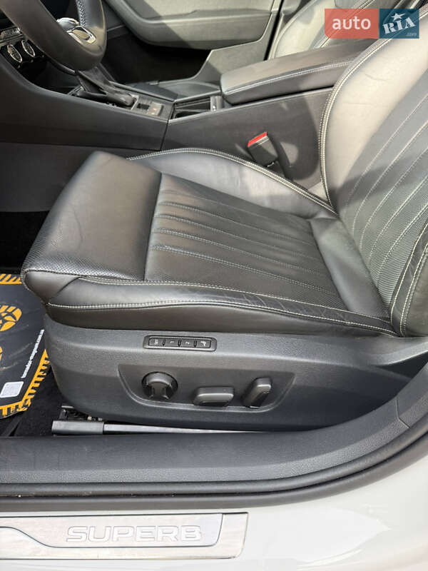 Универсал Skoda Superb 2020 в Сваляве